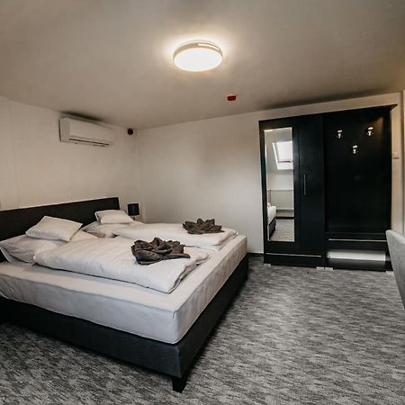 Cedrus Club Hotel Balassagyarmat Экстерьер фото