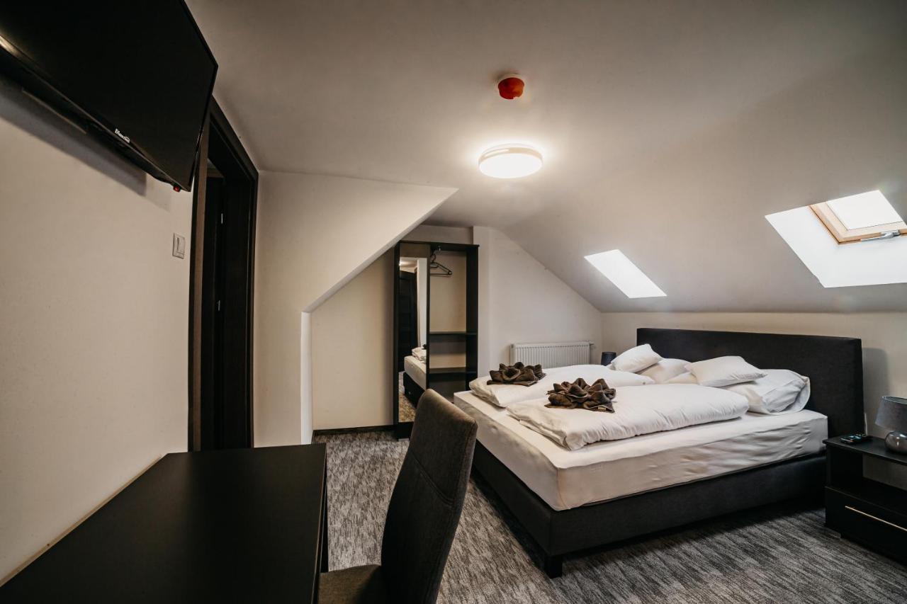 Cedrus Club Hotel Balassagyarmat Экстерьер фото