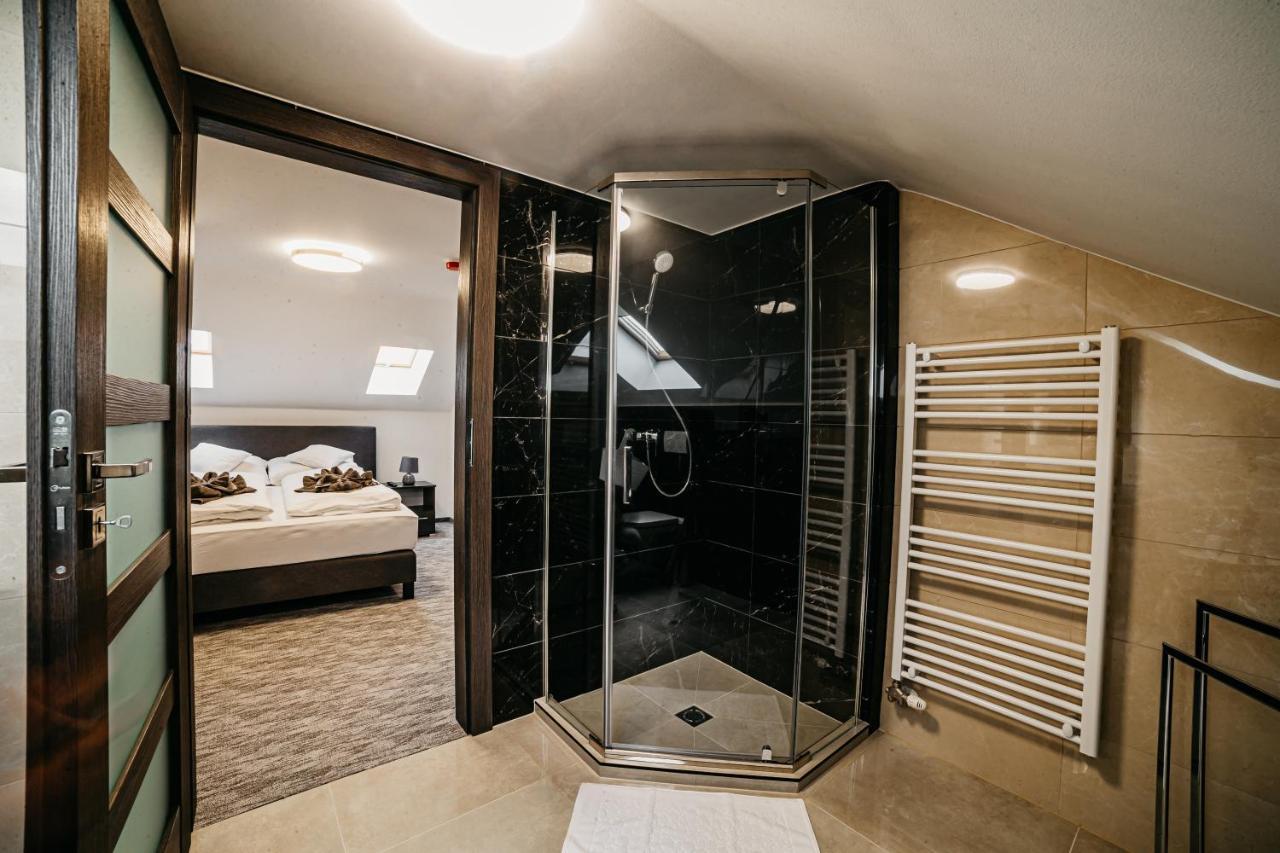 Cedrus Club Hotel Balassagyarmat Экстерьер фото