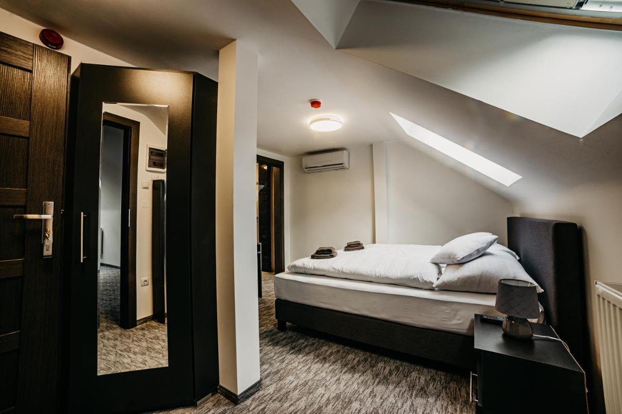 Cedrus Club Hotel Balassagyarmat Экстерьер фото