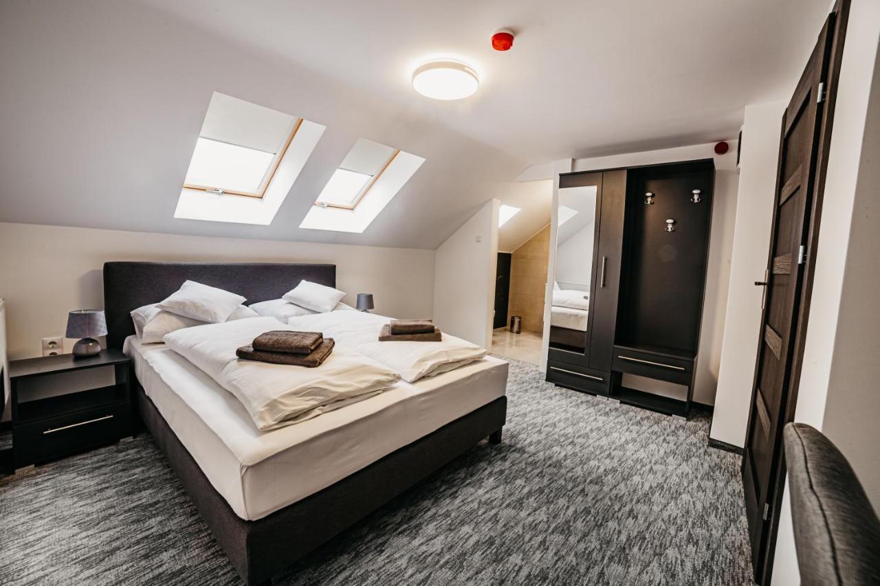 Cedrus Club Hotel Balassagyarmat Экстерьер фото