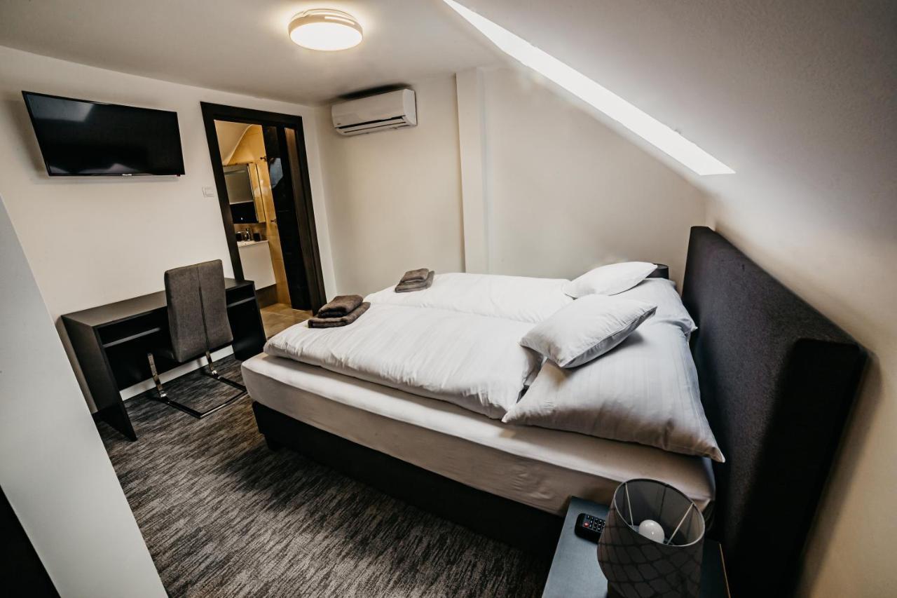 Cedrus Club Hotel Balassagyarmat Экстерьер фото