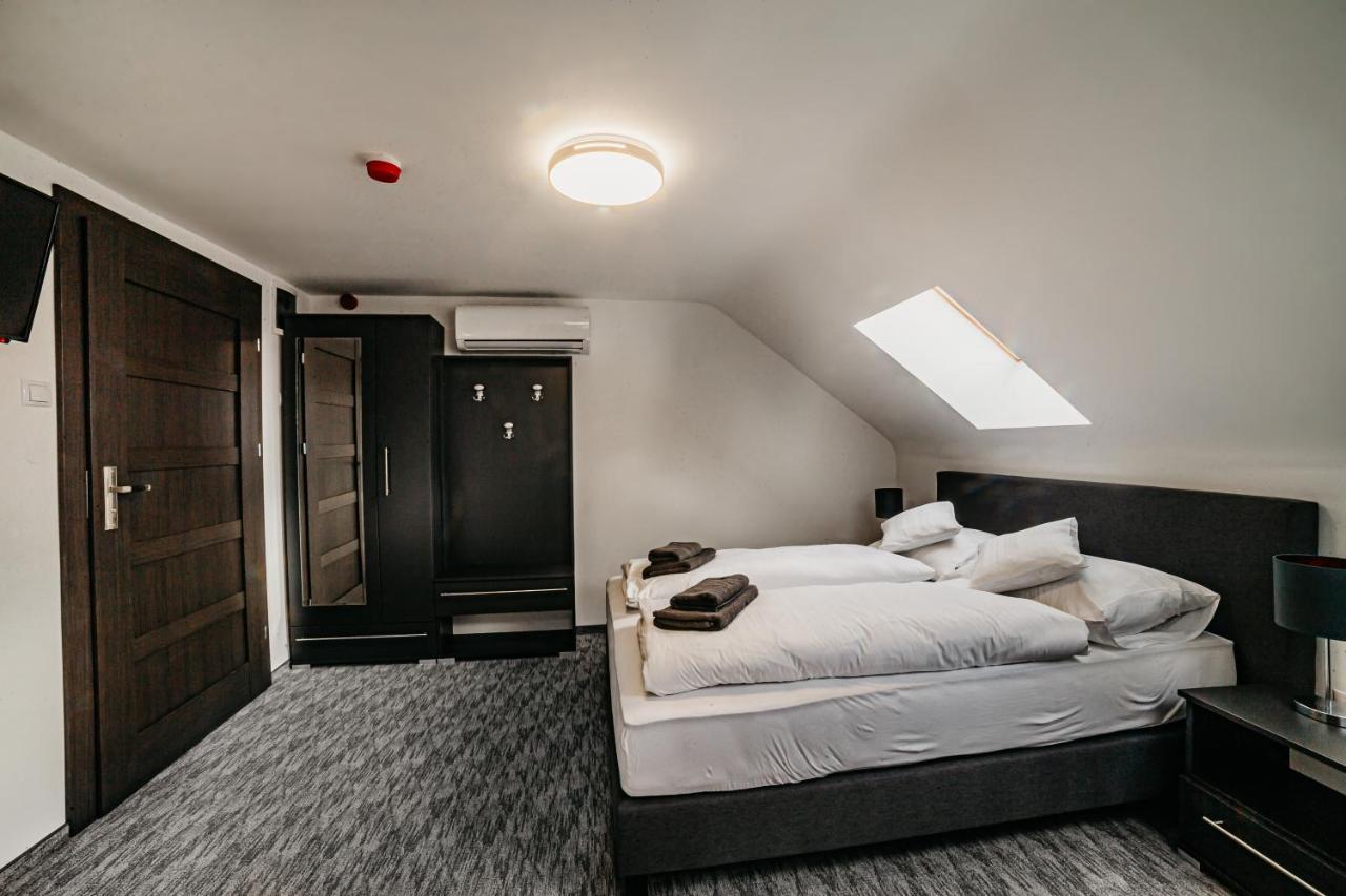 Cedrus Club Hotel Balassagyarmat Экстерьер фото