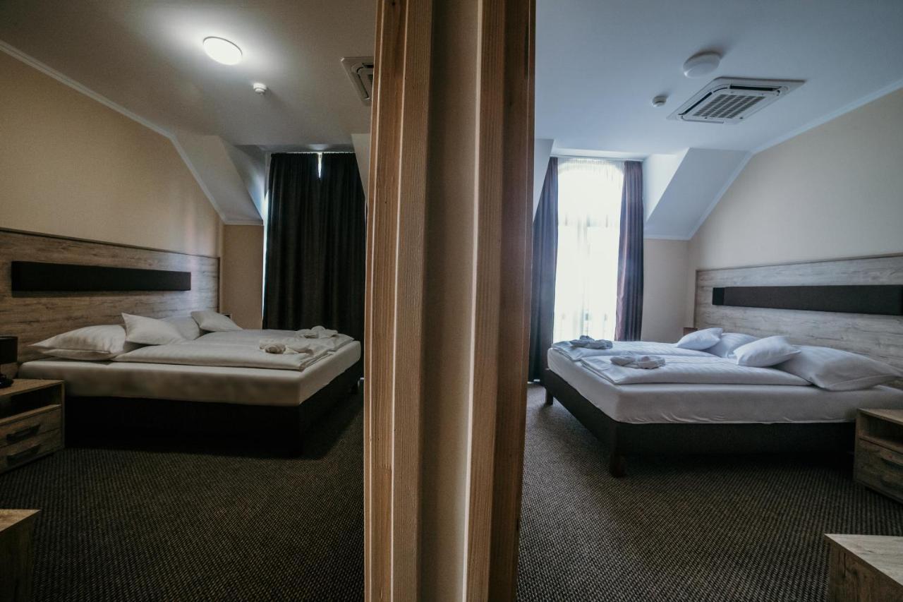Cedrus Club Hotel Balassagyarmat Экстерьер фото