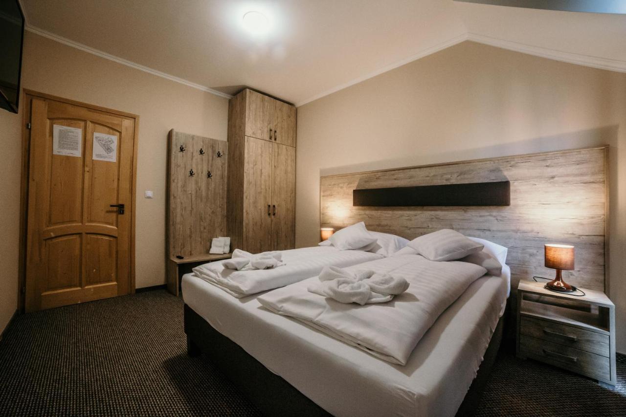 Cedrus Club Hotel Balassagyarmat Экстерьер фото