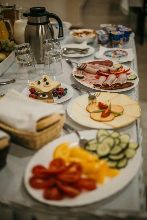 Cedrus Club Hotel Balassagyarmat Экстерьер фото