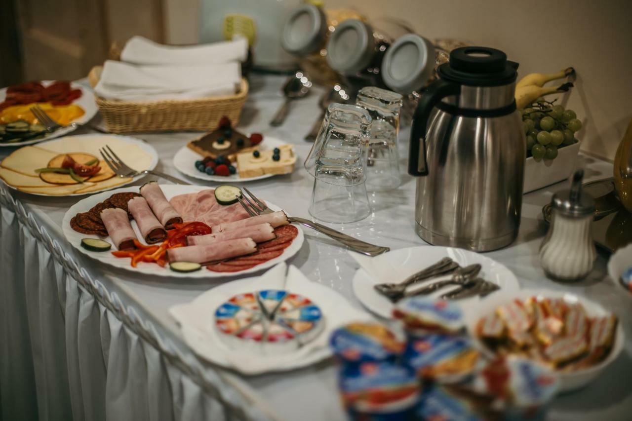 Cedrus Club Hotel Balassagyarmat Экстерьер фото