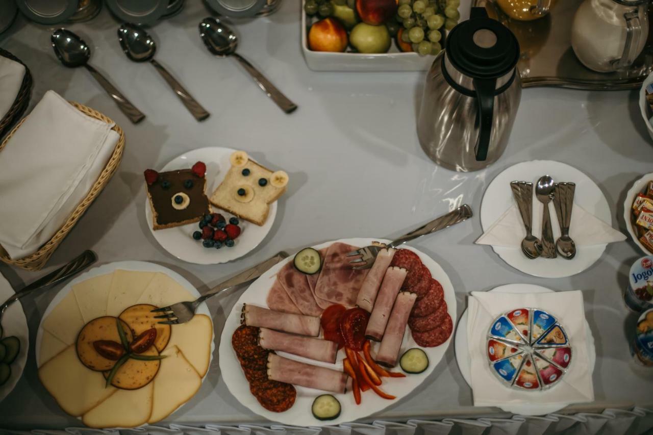 Cedrus Club Hotel Balassagyarmat Экстерьер фото