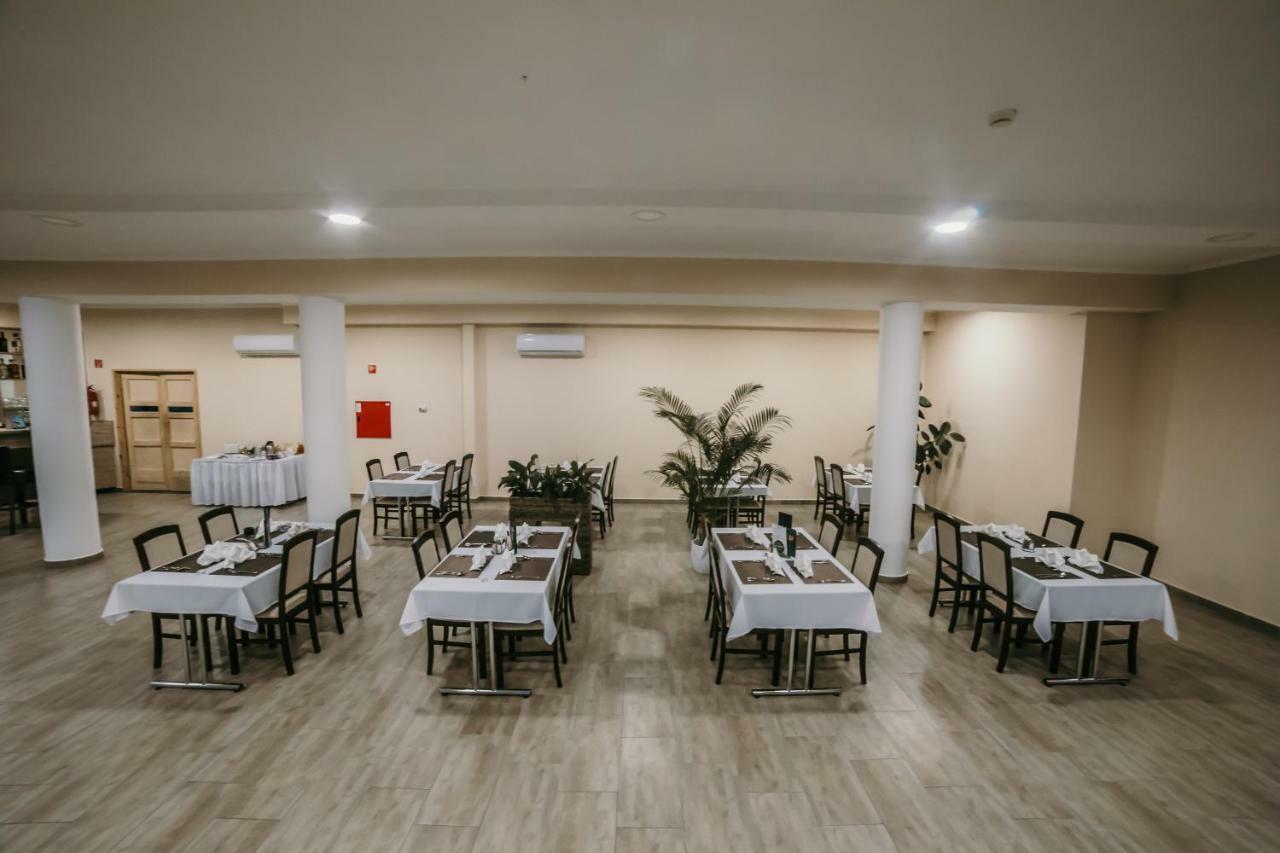 Cedrus Club Hotel Balassagyarmat Экстерьер фото